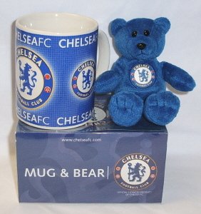 Chelsea F.C. Official Crested Mug & Bear Set