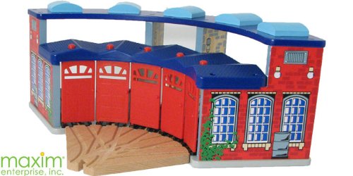 Maxim Deluxe Roundhouse with 5 Way Switch Track
