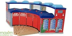 MAXIM DELUXE ROUNDHOUSE WITH 5 WAY SWITCH TRACK