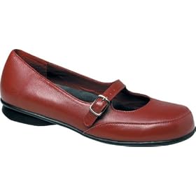 Buy Drew Shoe Ladies Lora Flat by Drew Shoe