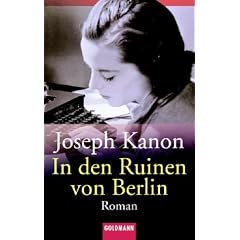 In den Ruinen von Berlin.