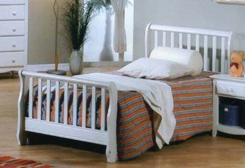 Classic Style White Finish Wood Twin Size Bed 