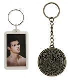 The Twilight Saga: New Moon - Merchandise (Keychain Set - Jacob & Quileute Tribe Logo) (Size: 1" x 2")