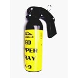  : First Defense Pfefferspray MK-9 (400 ml) mit ca. 23 cm fast in der Gr&ouml;&szlig;e eines Feuerl&ouml;schers und einer Reichweite von ca. 8 m