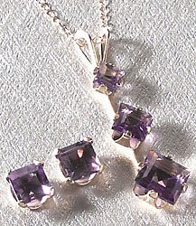 10KT Genuine Amethyst Necklace & Earring Set GOLD