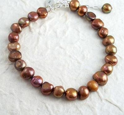 Click here to buy Modern Freshwater Pearl Bracelet, 7.5.