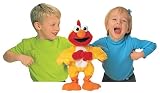 Sesame Street Chicken Dance : Elmo dances and sings the Chicken Dance!