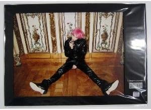 [YG Official MD] G-Dragon :Photo - Space Eight Exhibition - Special Edition no. 43