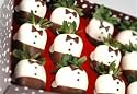 1 Dozen Black Tie Berries Gift Box