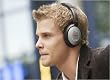 Bose QuietComfort 2 Acoustic Noise Canceling Headphones (Old Version)