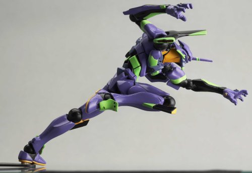 Cover image : リボルテック ミニチュア 新劇場版エヴァンゲリオン初号機