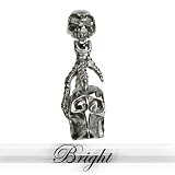 316L Stainless Steel Pendant Stainless Steel Pendant with skulls and claw casting.Width of Charm: 6mm Length of Charm: 74mm