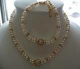 Gorgeous! Choker Genuine Freshwater Pearl in Button Shape with Rondells Gold Plated and Gold Plated Pendant Necklace and Bracelet (BRAND NEW)