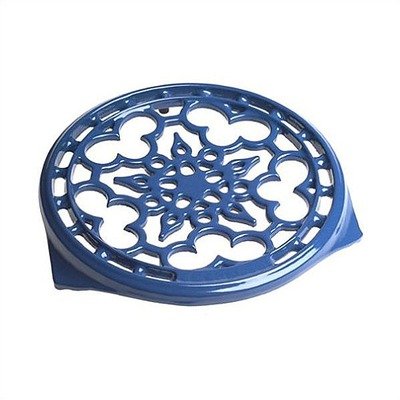 le creuset enameled cast-iron 9-inch deluxe round trivet, cobalt