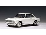 1967 Alfa Romeo 1750 GTV (RHD) 1/18 White