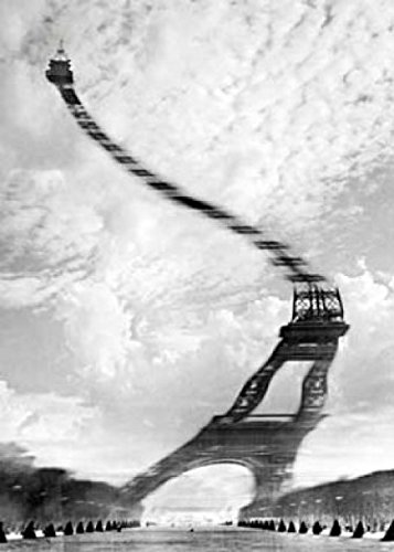 Posters: Robert Doisneau Poster Art Print - Optical Distorsion, Eiffel Tower (28 x 20 inches)