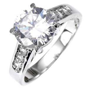 Alders' Classic Engagement Ring