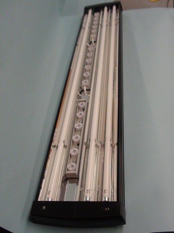 48 Inch LED Hood With 18 Three Watt 6700K LEDs + 3 X 54 T5s 48 Inch LED Hood With 18 Three Watt 6700K LEDs + 3 X 54 T5s