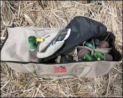 DAKOTA DECOY12 Slot Mallard Duck Decoy Bag - 12240