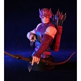 Hawkeye Marvel Gentle Giant Mini Bust