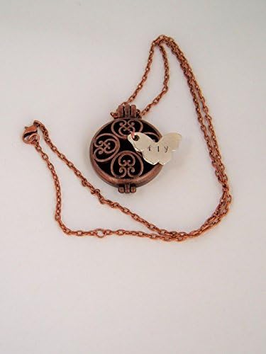 Fly Hand stamped Essential Oil Diffuser Locket Pendant Aromatherapy Necklace Openwork Photo locket copper with Butterfly