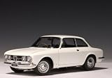 Review AUTOart 70106 / Alfa Romeo 1750 GTV (1967) in White (1:18 scale) Diecast Model Car