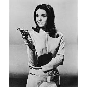 DIANA RIGG AS EMMA PEEL FROM THE AVENGERS #2 - Photo cin�matographique en noir et blanc- AFFICHE - 60x50cm