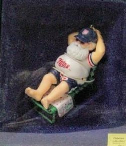 MINNESOTA TWINS BASEBALL SANTA CHRISTMAS ORNAMENT RARE