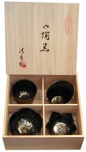 Japanese flower shaped rice bowls - set of 4, Hizen porcelain