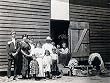 Berry Pickers Pose, 1909 Photograph - Beautiful 16x20-inch Photographic Print from the Library of Congress Collection