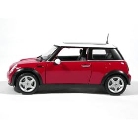 2001 Mini Cooper diecast model car 1:18 scale die cast by Maisto - Sunroof Red by 