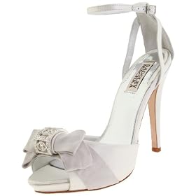 Badgley Mischka Womens Baby Pump