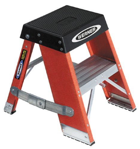 Werner SSF02 375-Pound Duty Rating Fiberglass Step Stand, 2-Foot