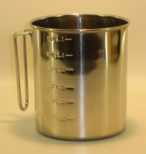 Edelstahl-Maßkanne mit 1,5 Liter-Einteilung