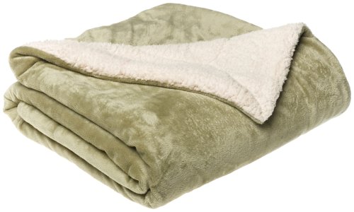 LCM Home Fashions Micromink / Sherpa 50-Inch by 60-Inch Throw, Sage