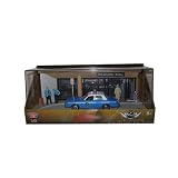 Motormax 1:43 Die-Cast The Unusual Suspects Diorama
