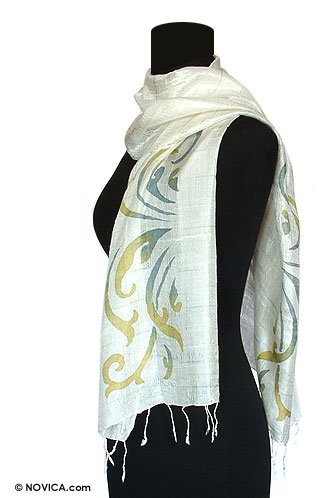 'Creeping Delight,' scarf