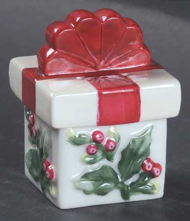 Pfaltzgraff Winterberry Set of China Dinnerware