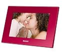 Sony DPF-D72 Digitaler Bilderrahmen (17,8 cm (7 Zoll) Display, 1 GB interner Speicher, Steckplatz f&Atilde;&frac14;r MS, SD, CF, xD) rot mit Fernbedienung