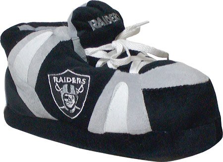 NFL Oakland Raiders Slipper Med- Unisex 6 - 7.5