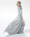 Nao by Lladro Romantic Dreams