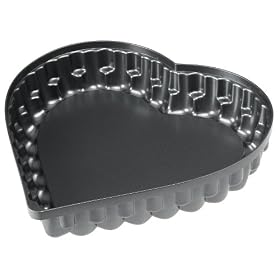 Kaiser Bakeware KaiserCast 11-Inch 8-Cup Heart-Shaped Flan Pan