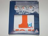 TENNESSEE VOLUNTEERS 3 GOLF BALLS & GOLF TOWEL Gift Set