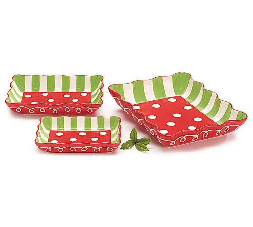 Set of 3 Stoneware Christmas Casserole Baking Dishes with Scalloped Edges and Holiday Design