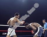 Muhammad Ali vs Joe Frazier The Thrilla in Manilla - 8x10 Photo