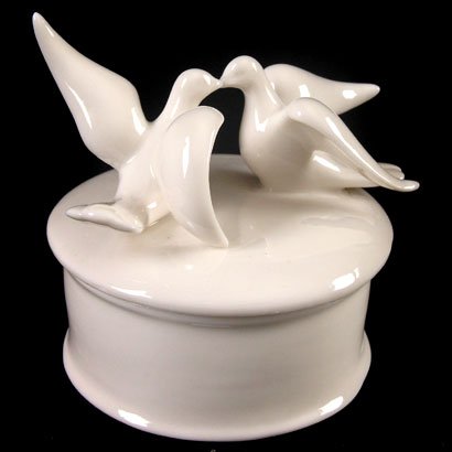 Childrens Toyshop  Outdoor Living : Ceramic Dove Trinket Box Round