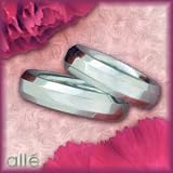 Platinum Women's Beveled Wedding Band