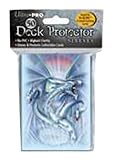 Eigenschaften Ultra Pro 7820077 / Ultra Pro Deck Protector Blue Diamond Dragon (small) (82007) - Sammelkartenzubehör Jap. Größe