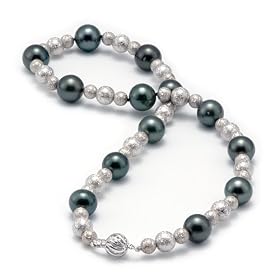 Tahitian Black Pearl Strand with Diamond in 14K White Gold