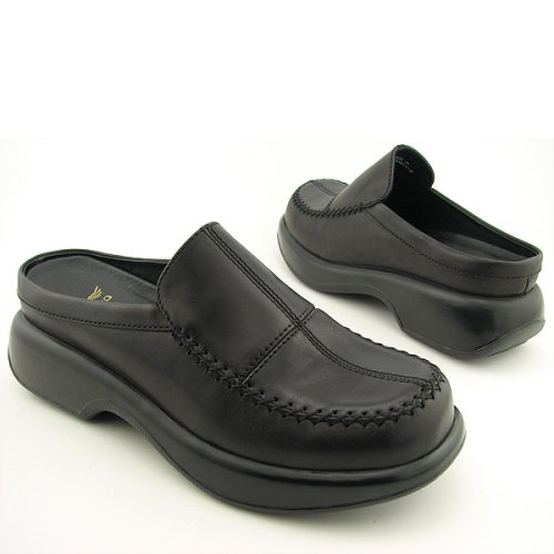 Dansko Madigan Casual Clog   Women's